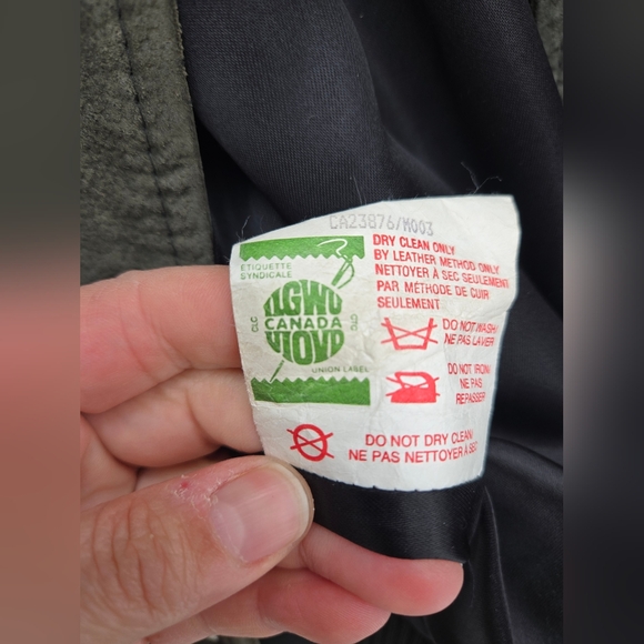 Vintage Suede Bomber Jacket - Picture 9 of 10